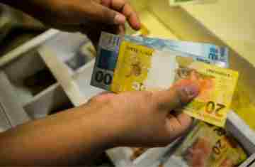 Prazo para sacar abono salarial acaba nesta segunda-feira